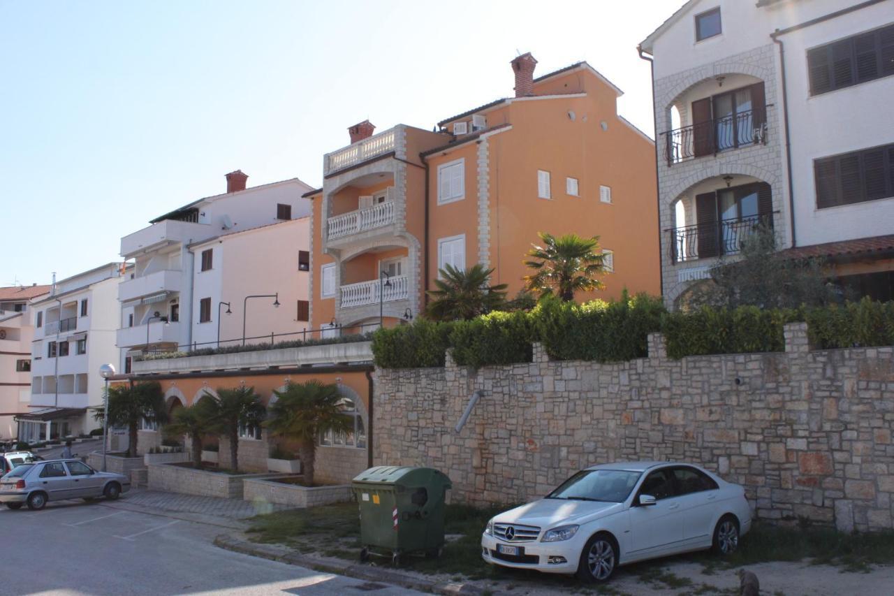 Apartments And Rooms With Wifi Vrsar, Porec - 3007 Eksteriør billede