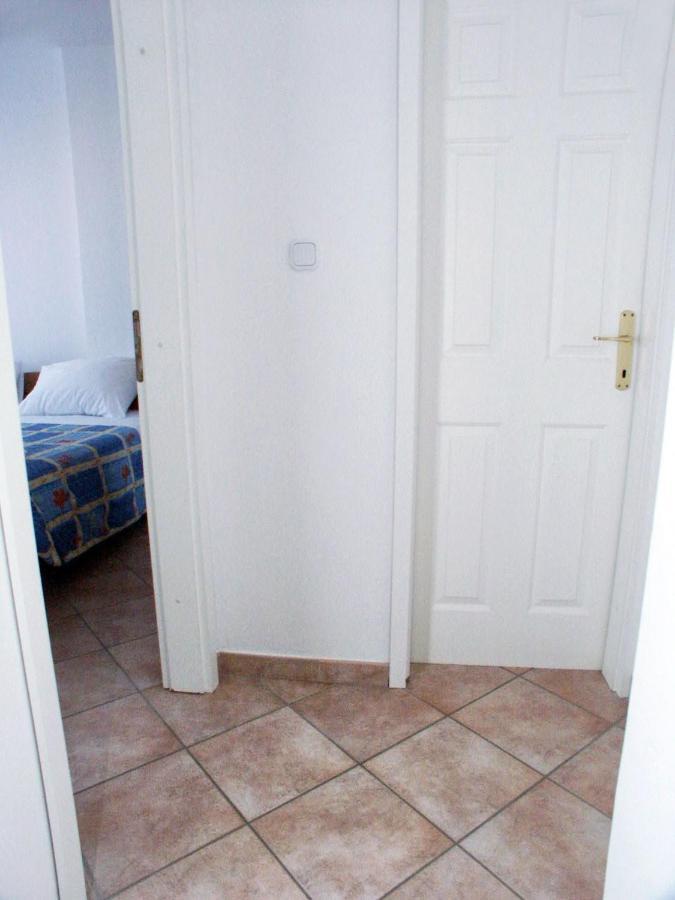 Apartments And Rooms With Wifi Vrsar, Porec - 3007 Eksteriør billede