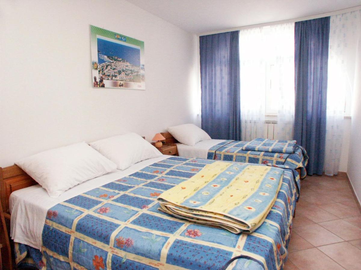 Apartments And Rooms With Wifi Vrsar, Porec - 3007 Eksteriør billede