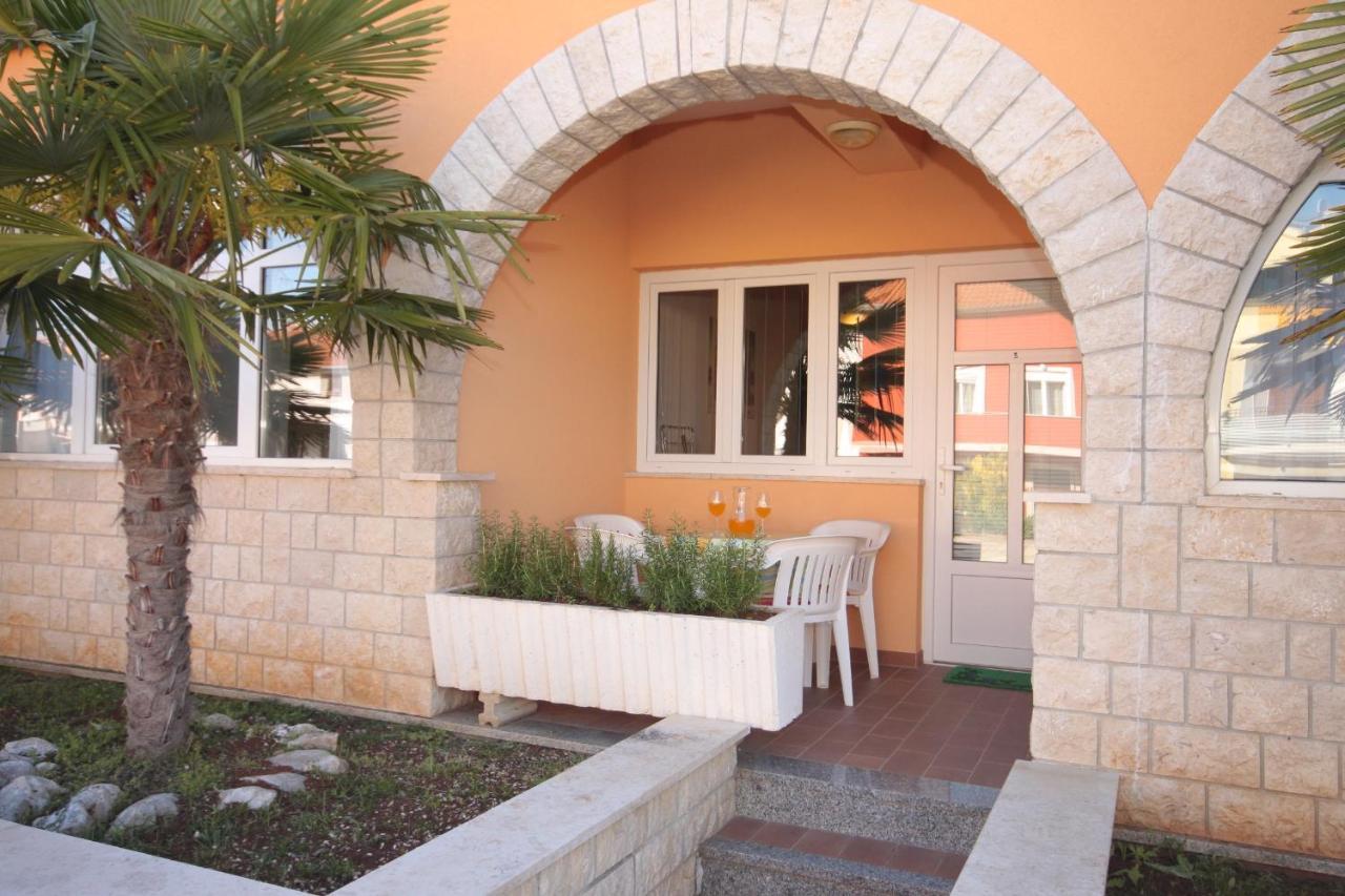 Apartments And Rooms With Wifi Vrsar, Porec - 3007 Eksteriør billede