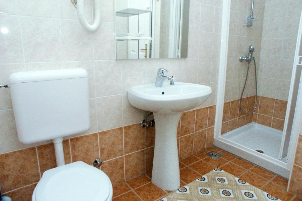 Apartments And Rooms With Wifi Vrsar, Porec - 3007 Eksteriør billede
